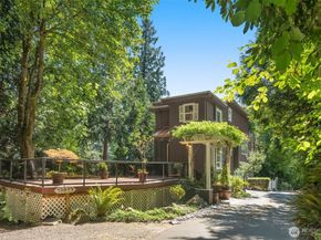 13863 62nd Avenue NE, Kirkland WA 98034
