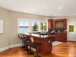 13863 62nd Avenue NE, Kirkland WA 98034