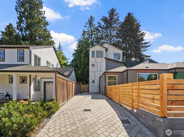 3809 NE 89th Street, Seattle WA 98115