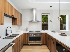 3809 NE 89th Street, Seattle WA 98115