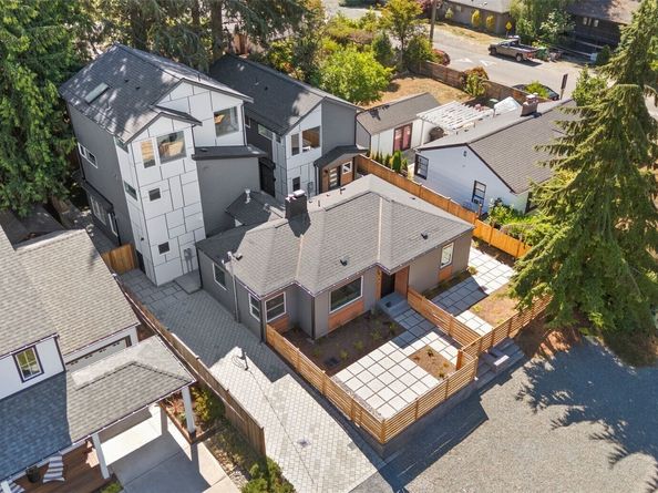 3809 NE 89th Street, Seattle WA 98115