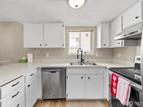 1505 W Casino Road 4, Everett WA 98204