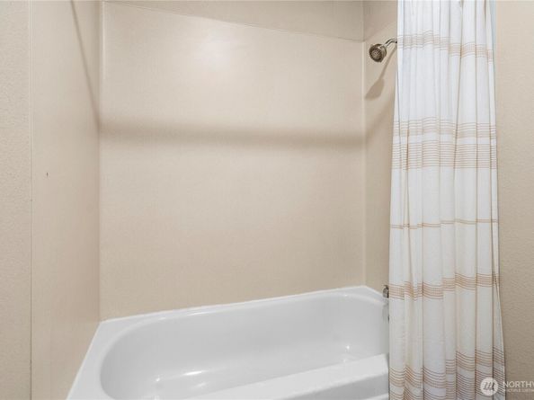 1505 W Casino Road 4, Everett WA 98204