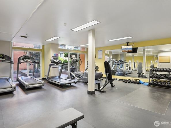 2415 2nd Avenue 727, Seattle WA 98101