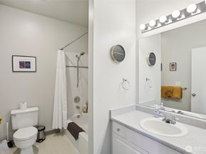 2415 2nd Avenue 727, Seattle WA 98101