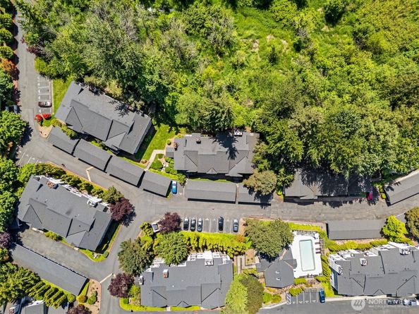 11307 NE 128th Street G204, Kirkland WA 98034