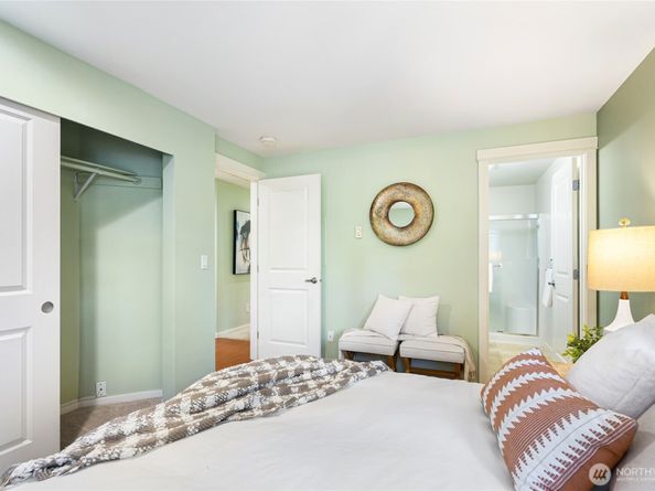11307 NE 128th Street G204, Kirkland WA 98034