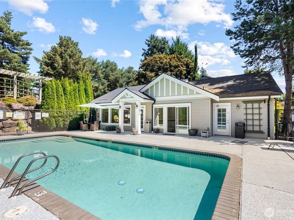 11307 NE 128th Street G204, Kirkland WA 98034