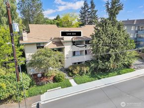 3024 NE 143rd Street 304, Seattle WA 98125