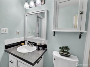 3024 NE 143rd Street 304, Seattle WA 98125