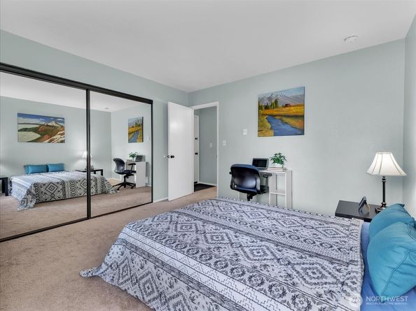 3024 NE 143rd Street 304, Seattle WA 98125