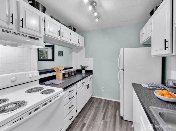 3024 NE 143rd Street 304, Seattle WA 98125