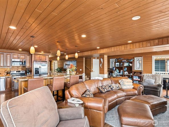 8116 Naketa Beach Walk, Mukilteo WA 98275