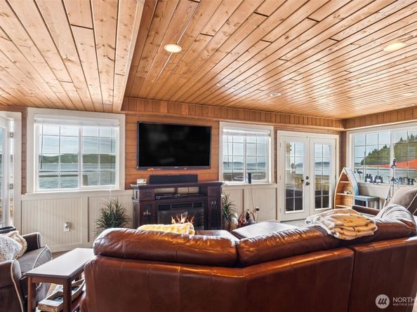 8116 Naketa Beach Walk, Mukilteo WA 98275