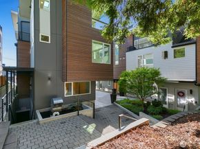 3929 2nd Avenue NE, Seattle WA 98105