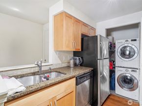 3045 20th Avenue W 208, Seattle WA 98199