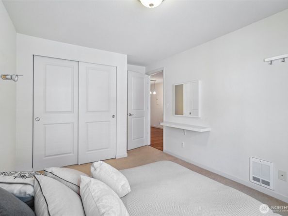 3045 20th Avenue W 208, Seattle WA 98199