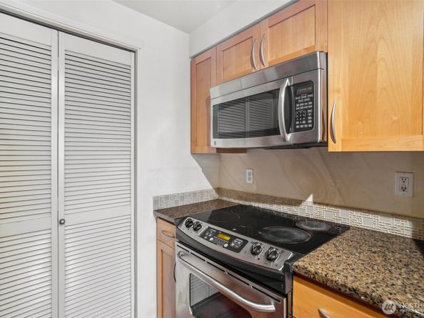3045 20th Avenue W 208, Seattle WA 98199