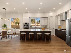 11612 SE 196 Street 7, Kent WA 98031