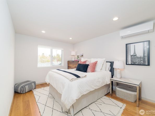 3042 NW 64th Street, Seattle WA 98107