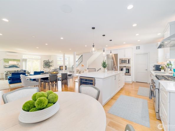 3042 NW 64th Street, Seattle WA 98107