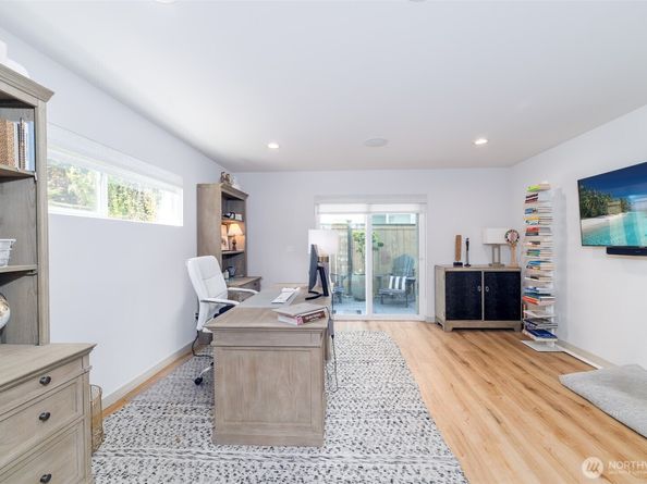 3042 NW 64th Street, Seattle WA 98107