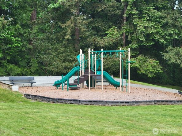 4641 W Lake Sammamish Parkway SE F305, Issaquah WA 98027