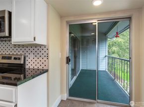 4641 W Lake Sammamish Parkway SE F305, Issaquah WA 98027