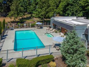 4641 W Lake Sammamish Parkway SE F305, Issaquah WA 98027