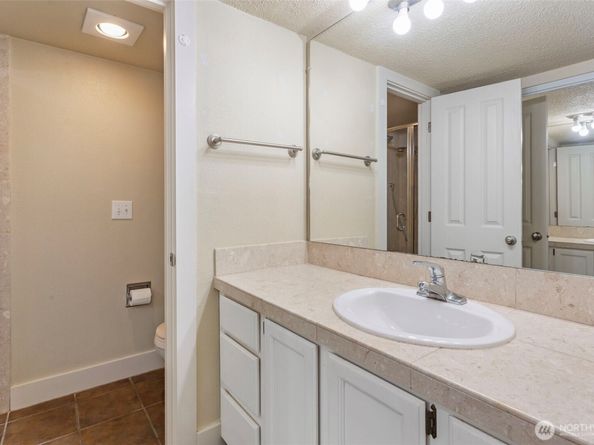 4641 W Lake Sammamish Parkway SE F305, Issaquah WA 98027