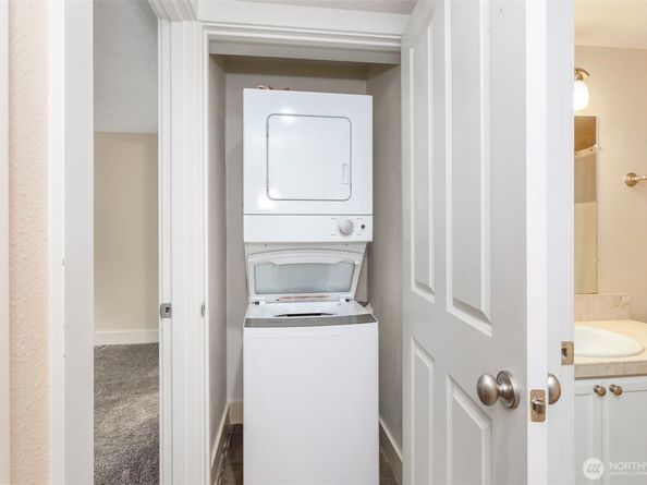 4641 W Lake Sammamish Parkway SE F305, Issaquah WA 98027