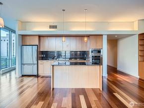 909 5th Avenue 701, Seattle WA 98104