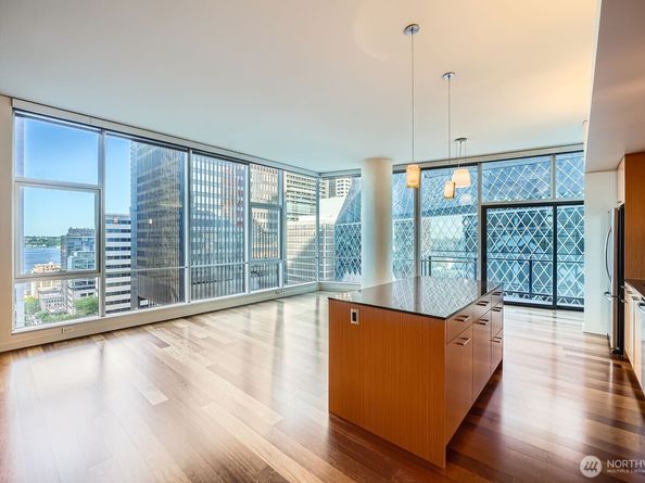 909 5th Avenue 701, Seattle WA 98104