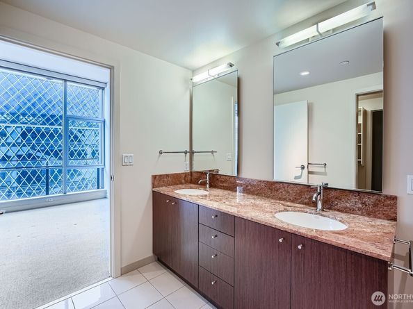909 5th Avenue 701, Seattle WA 98104