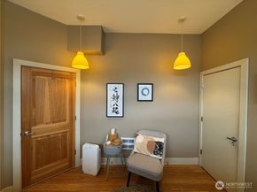 8119 Stone Avenue N, Seattle WA 98103