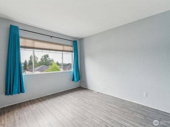 4724 Mill Pond Drive SE 702, Auburn WA 98092