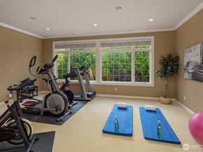 24838 NE 20th Street, Sammamish WA 98074