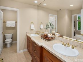 24838 NE 20th Street, Sammamish WA 98074