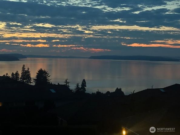 1621 Edgemoor Lane, Everett WA 98203
