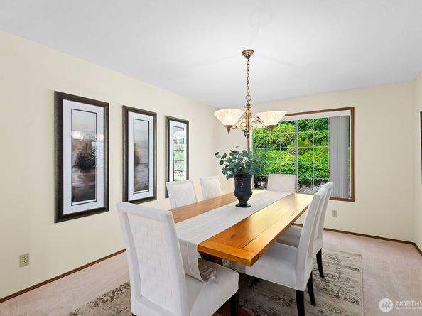 16909 NE 37th Place, Bellevue WA 98008