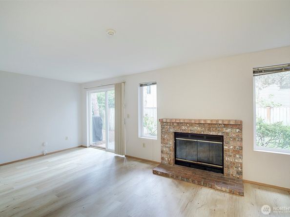 21906 56th Avenue W C2, Mountlake Terrace WA 98043