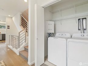 9032 14th Avenue NW D, Seattle WA 98117