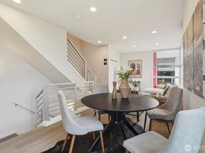 9032 14th Avenue NW D, Seattle WA 98117
