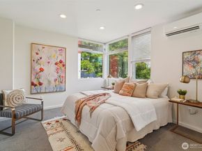 9032 14th Avenue NW D, Seattle WA 98117