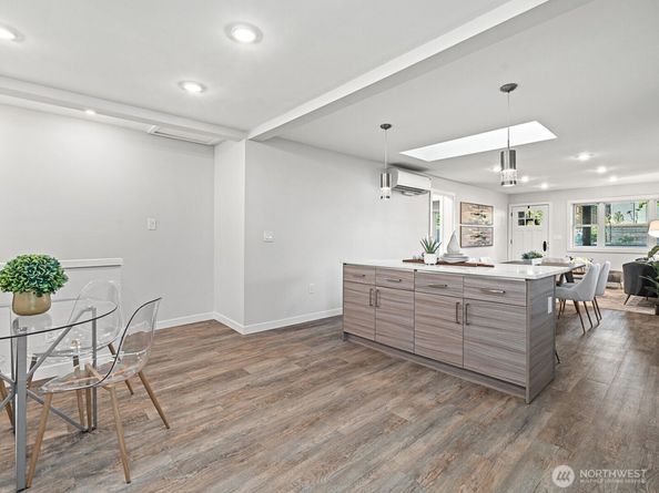 4853 42nd Avenue SW, Seattle WA 98116