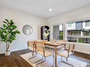 935 7th Avenue NE 17.3, Issaquah WA 98029