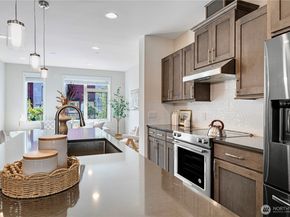 935 7th Avenue NE 17.3, Issaquah WA 98029