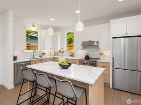 11123 105th Avenue NE, Kirkland WA 98033