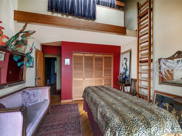 4722 53rd Avenue SW, Seattle WA 98116