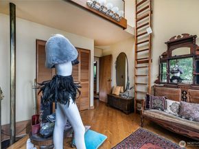 4722 53rd Avenue SW, Seattle WA 98116